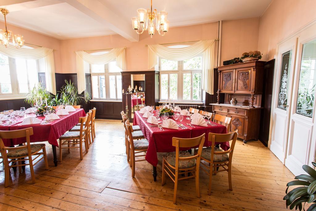 Hotel Leyscher Hof Leutesdorf ภายนอก รูปภาพ