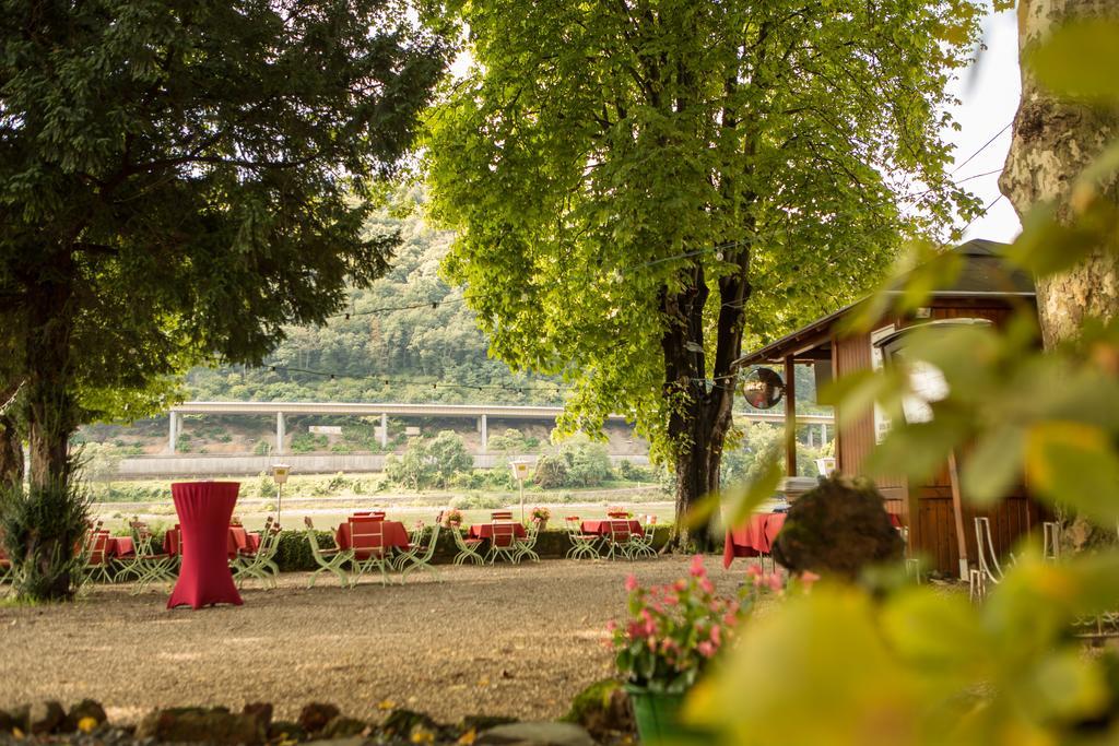 Hotel Leyscher Hof Leutesdorf ภายนอก รูปภาพ