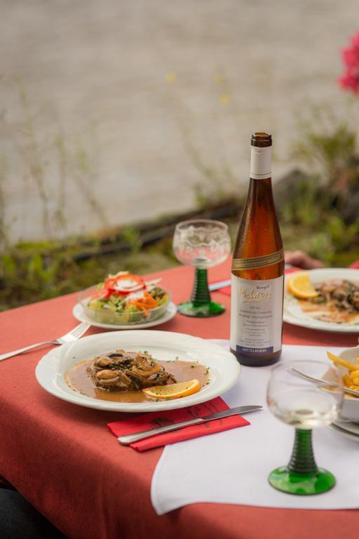 Hotel Leyscher Hof Leutesdorf ภายนอก รูปภาพ