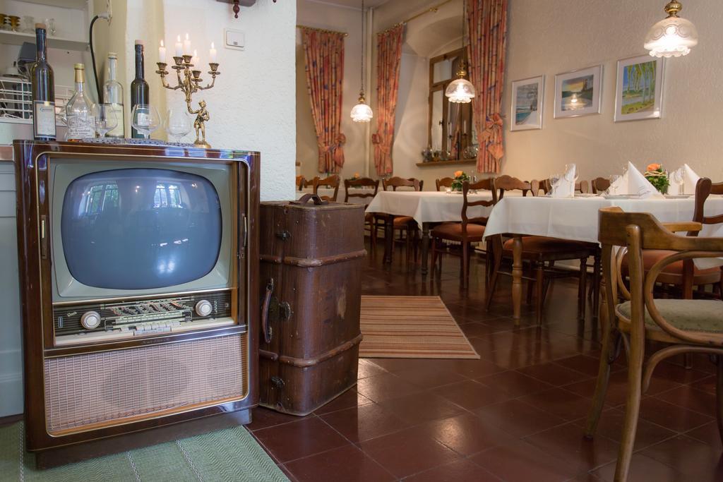 Hotel Leyscher Hof Leutesdorf ภายนอก รูปภาพ